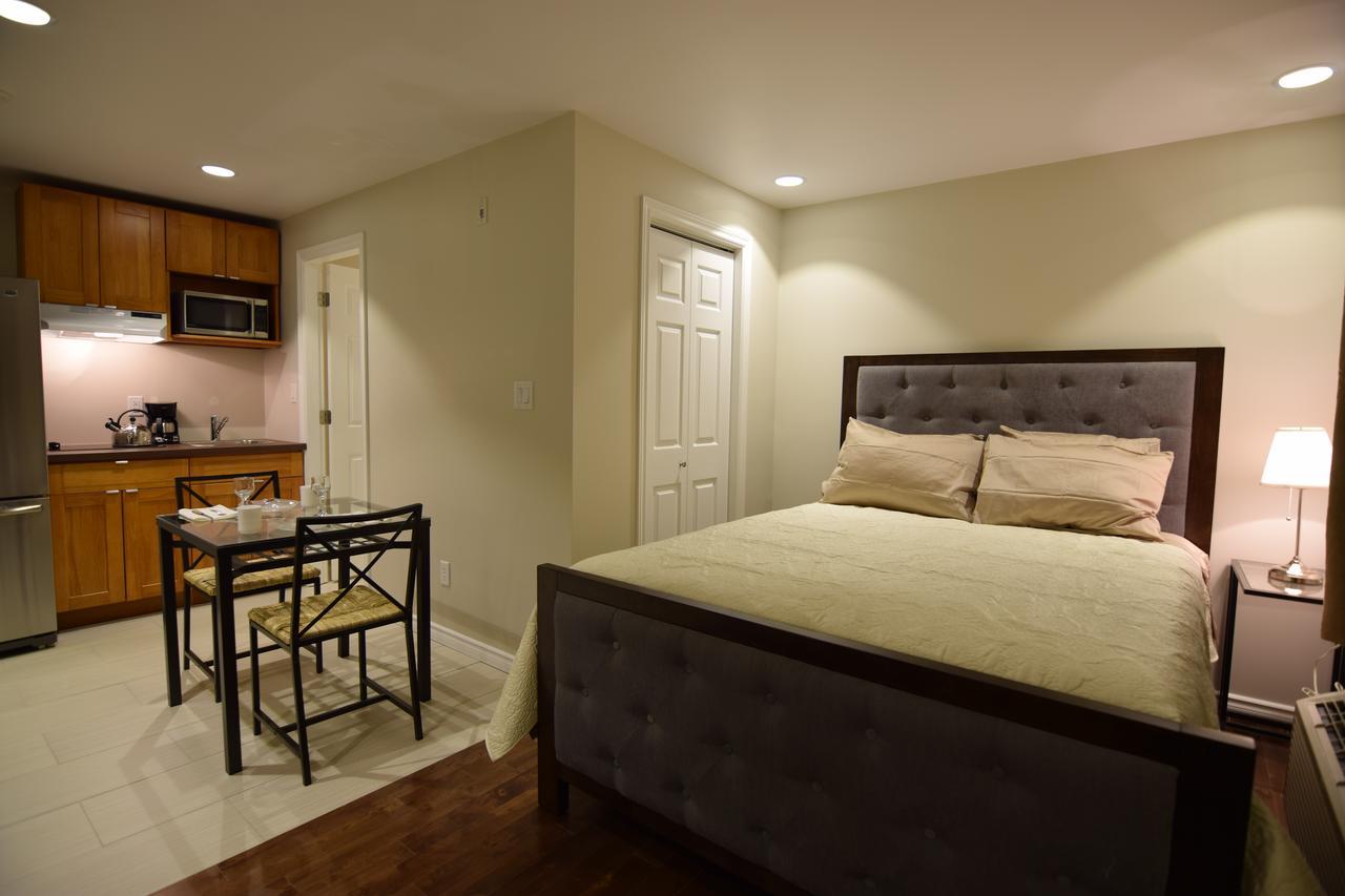 The Lion Inn & Suites Chetwynd Exteriér fotografie